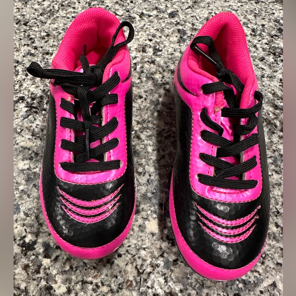 Vizari USA Soccer Cleat Lightweight&Durable,pink/black,size 10.5,great condition